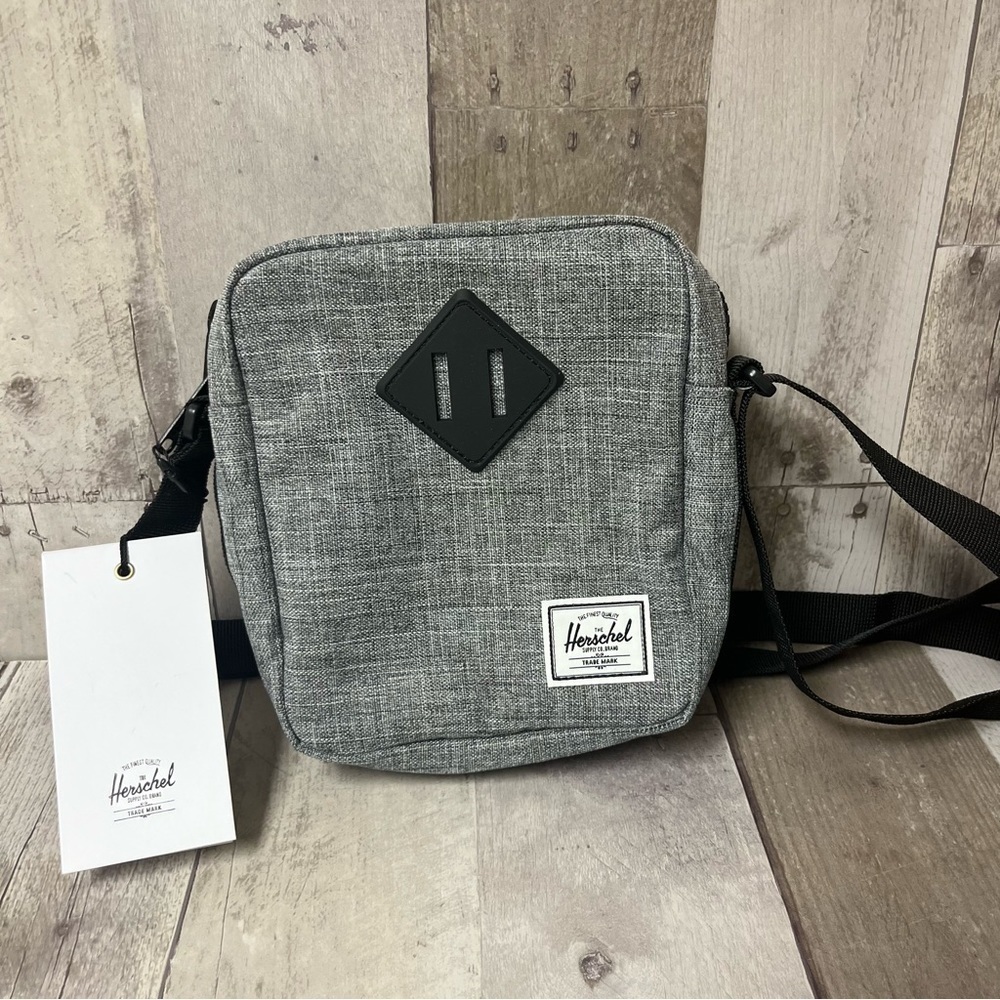 NWT Herschel Supply Company Heritage Crossbody - Picture 1 of 7